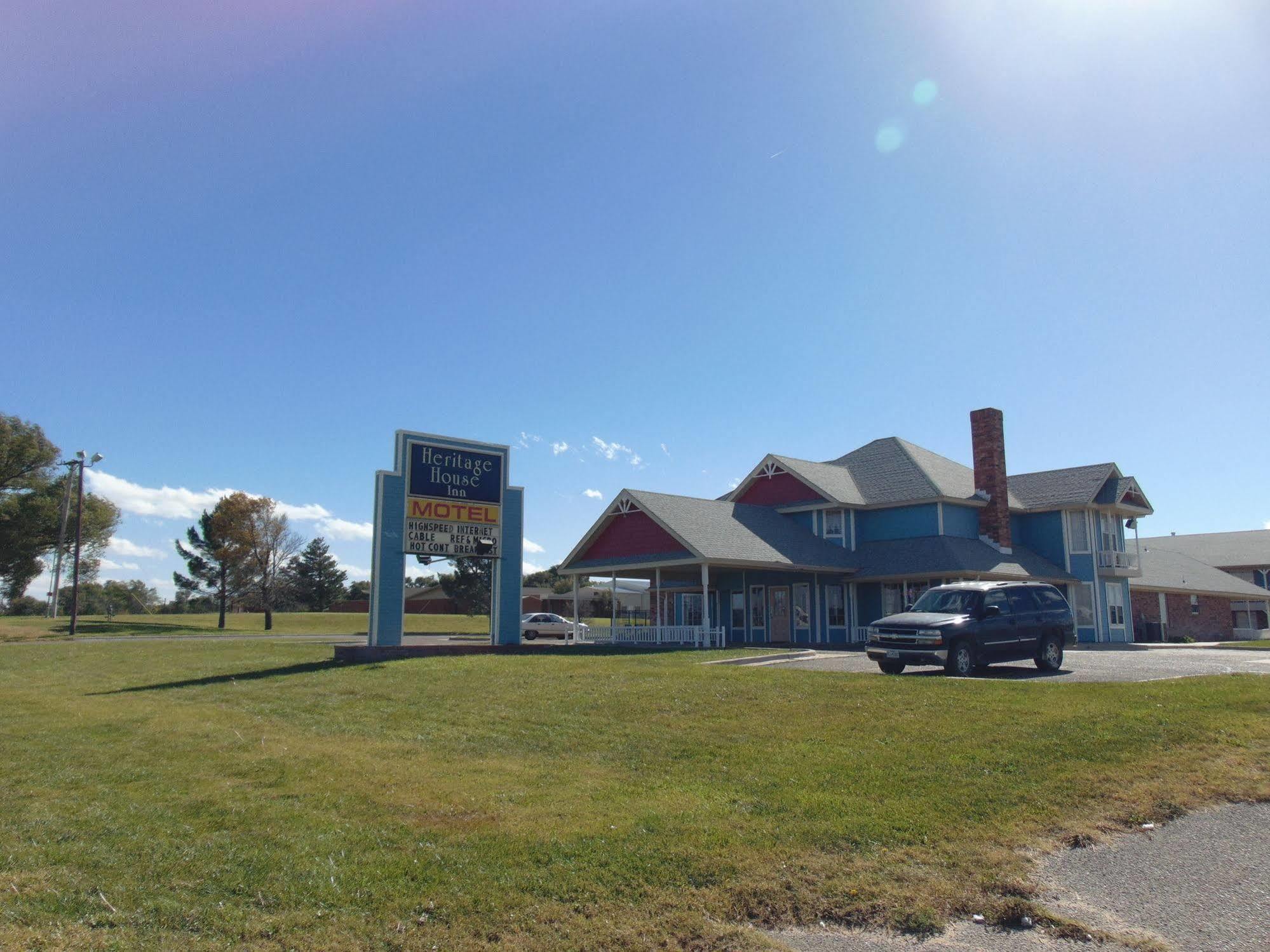 Heritage House Inn Muleshoe Exterior photo