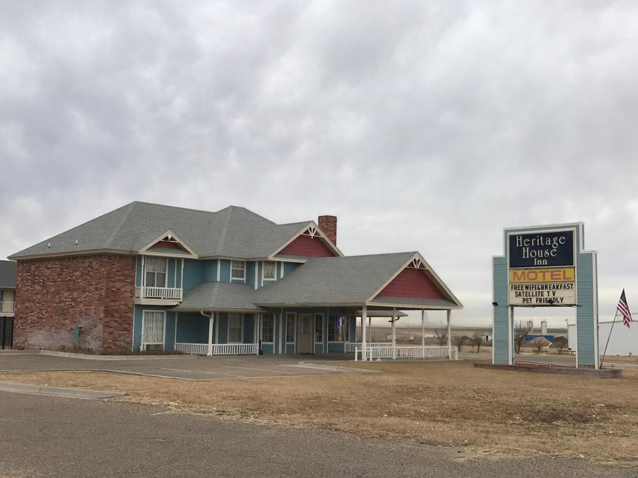 Heritage House Inn Muleshoe Exterior photo